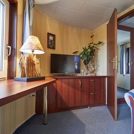Hotelschiff Stinne 欧巴德伍斯图 外观 照片