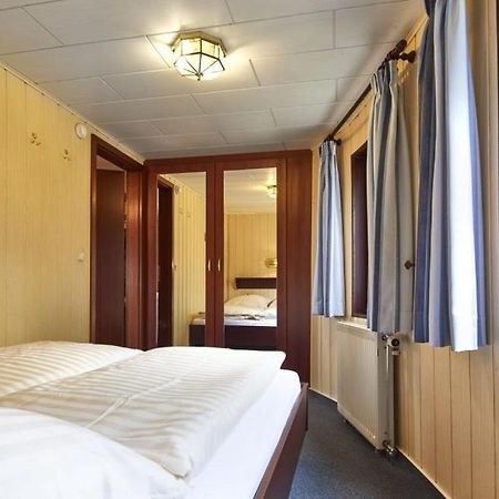 Hotelschiff Stinne 欧巴德伍斯图 外观 照片