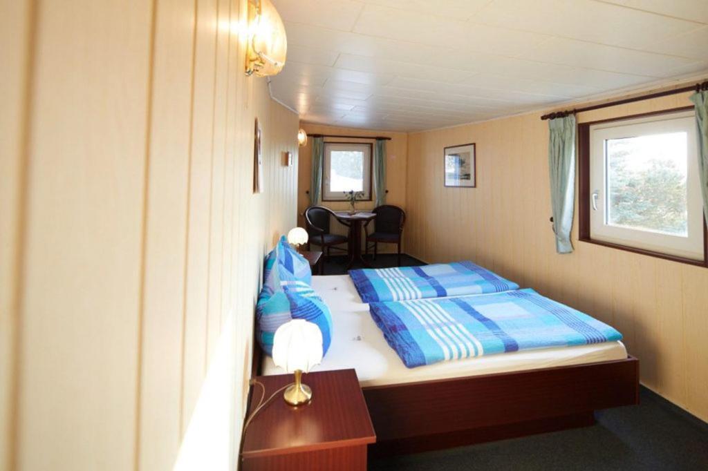 Hotelschiff Stinne 欧巴德伍斯图 外观 照片