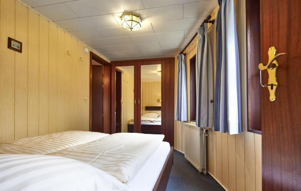 Hotelschiff Stinne 欧巴德伍斯图 外观 照片