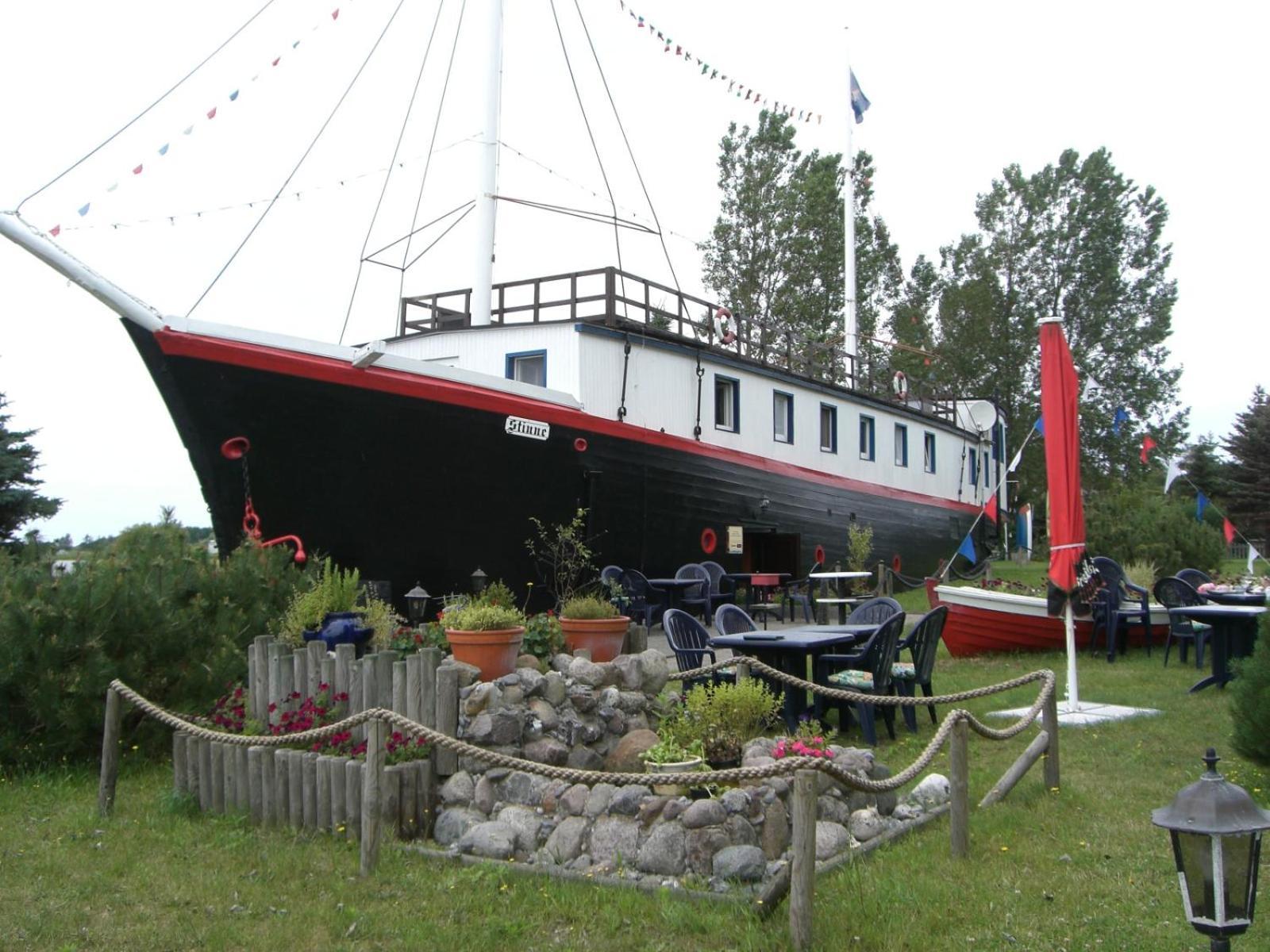 Hotelschiff Stinne 欧巴德伍斯图 外观 照片